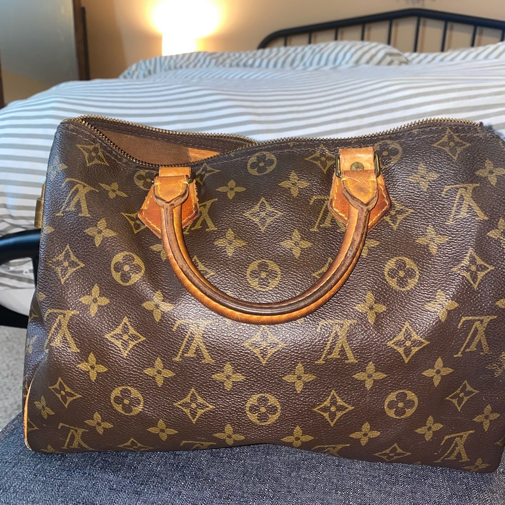 AUTHENTIC LOUIS VUITTON BAG